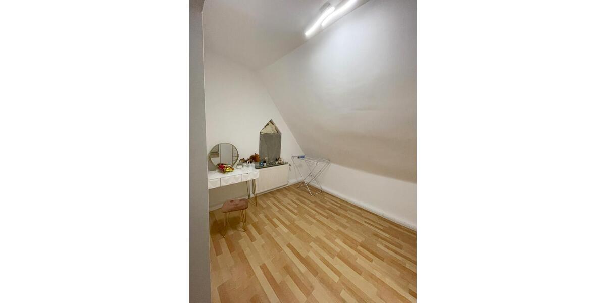 Dachgeschoßwohnung Hannover Linden-Limmer - 3 Zimmer, 50 m&sup2;, 688&euro; | Angebot:25957326