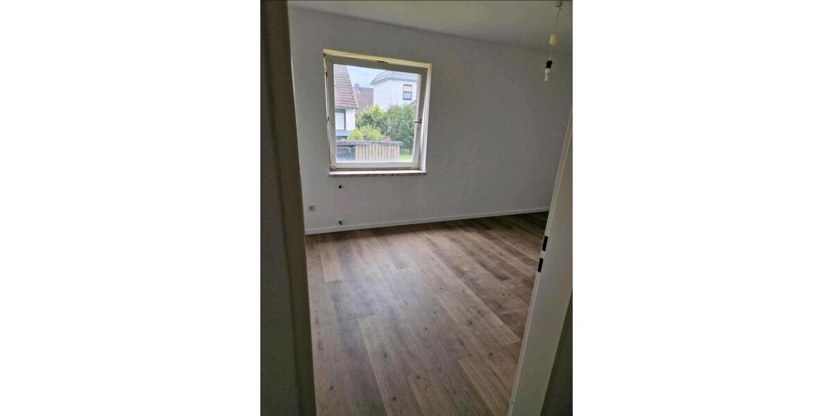 Hochparterre Garbsen Berenbostel - 3 Zimmer, 82 m&sup2;, 1.250&euro; | Angebot:24848854