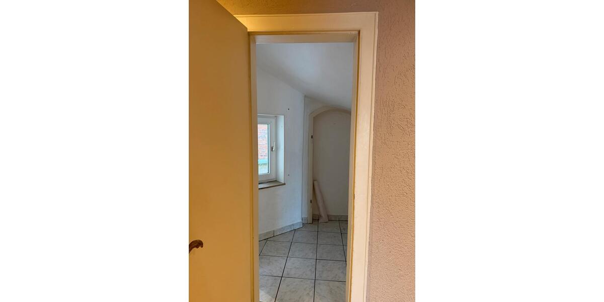 Erdgeschoßwohnung Hannover Vahrenwald-List - 3.5 Zimmer, 133 m&sup2;, 1.600&euro; | Angebot:24805765