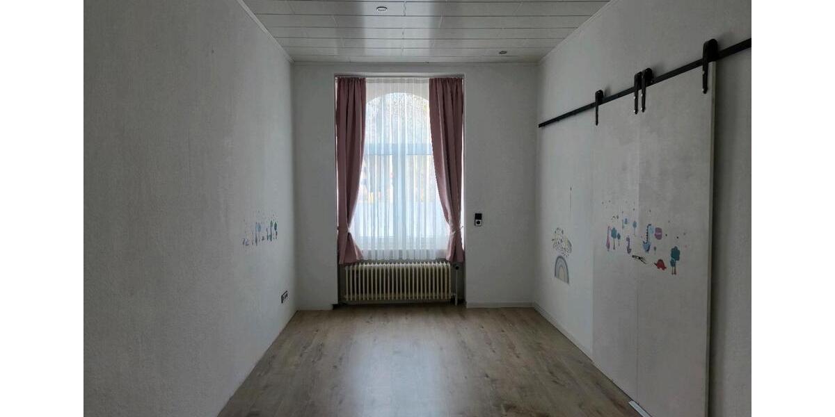 Hochparterre Hannover Linden-Limmer - 4 Zimmer, 105 m&sup2;, 299.000&euro; | Angebot:25106220