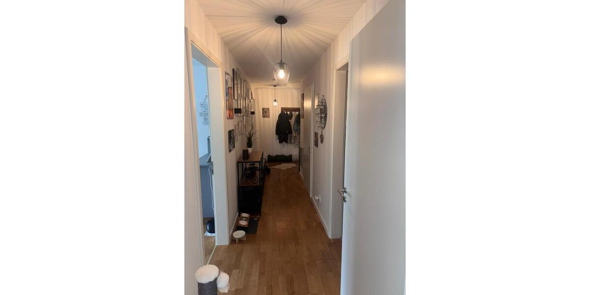 Etagenwohnung Langenhagen - 3 Zimmer, 103 m&sup2;, 1.175&euro; | Angebot:26479611
