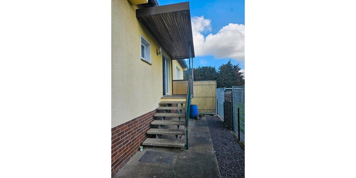 Erdgeschoßwohnung Lehrte - 3 Zimmer, 105 m&sup2;, 1.100&euro; | Angebot:25963593