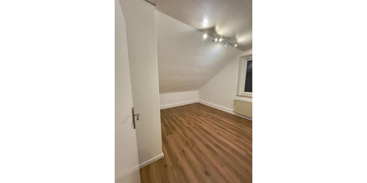 Dachgeschoßwohnung Garbsen Berenbostel - 3 Zimmer, 58 m&sup2;, 700&euro; | Angebot:25972289