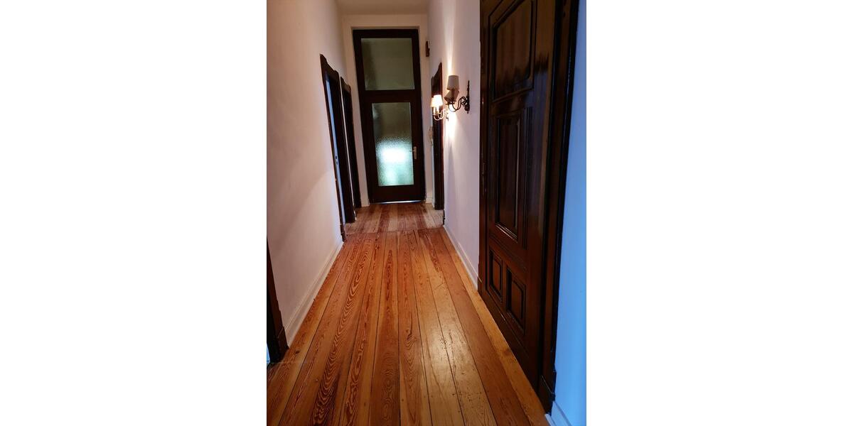 Etagenwohnung Stadthagen - 6 Zimmer, 150 m&sup2;, 1.275&euro; | Angebot:25995460