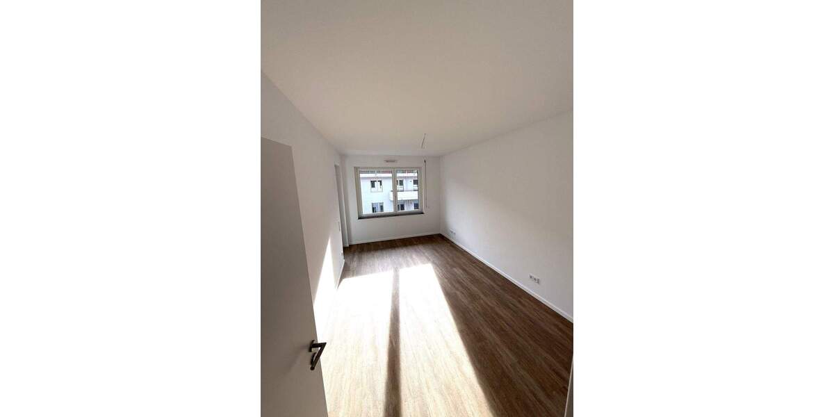 Etagenwohnung Hannover Vahrenwald - 4 Zimmer, 120 m&sup2;, 1.990&euro; | Angebot:26584385