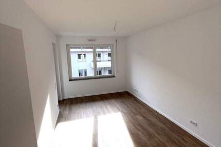 Wohnung Hannover Vahrenwald - 4 Zimmer, 120 m&sup2;, 1.990&euro; | Angebot:26584385