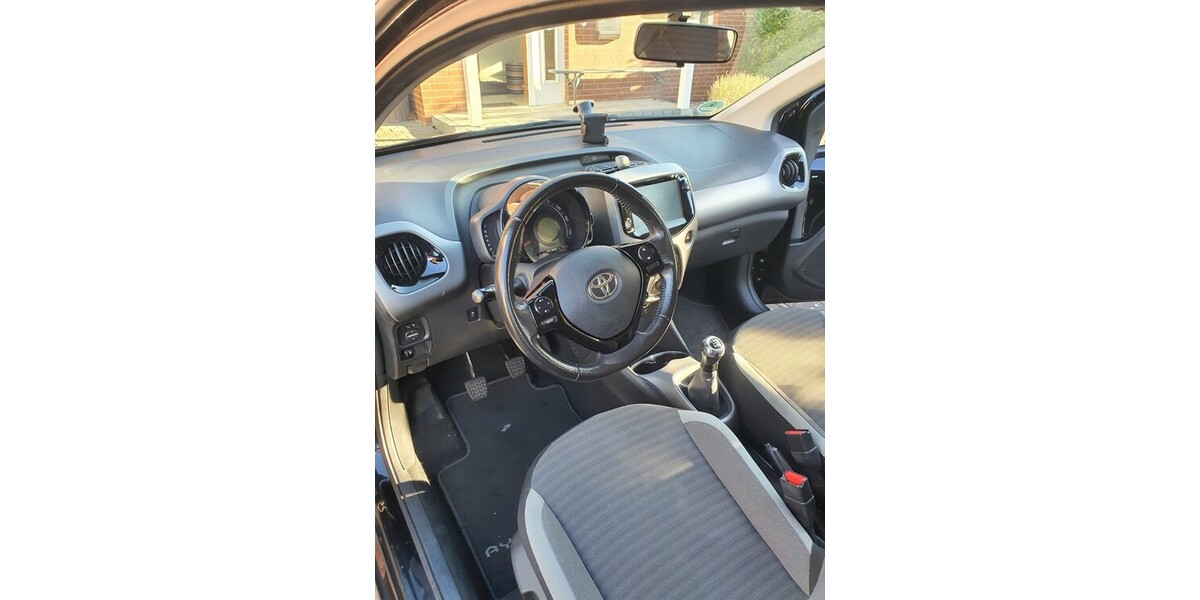 Toyota Aygo 49.600 km 9.950 &euro; Stadthagen 31655