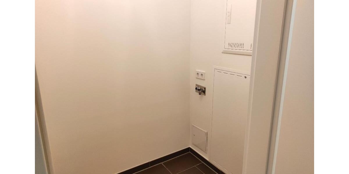 Etagenwohnung Hannover - 2 Zimmer, 99 m&sup2;, 1.590&euro; | Angebot:25438426