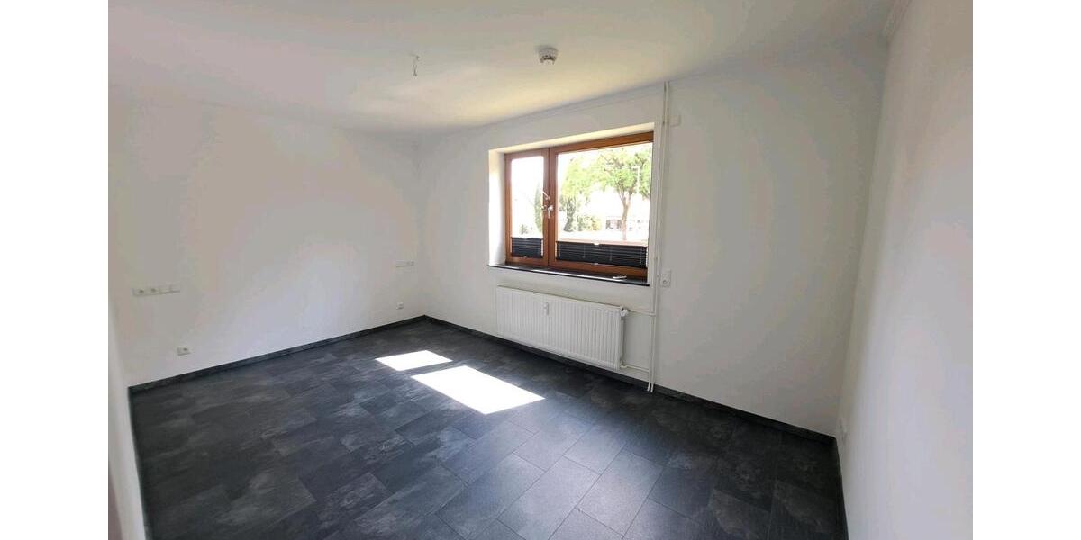 Etagenwohnung Neustadt am Rübenberge - 3 Zimmer, 91 m&sup2;, 1.000&euro; | Angebot:26635542