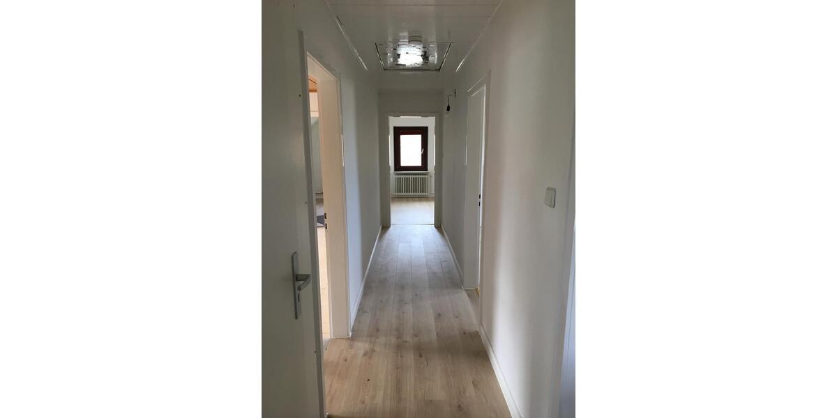 Einfamilienhaus Hannover Bothfeld-Vahrenheide - 6 Zimmer, 190 m&sup2;, 2.300&euro; | Angebot:25856106