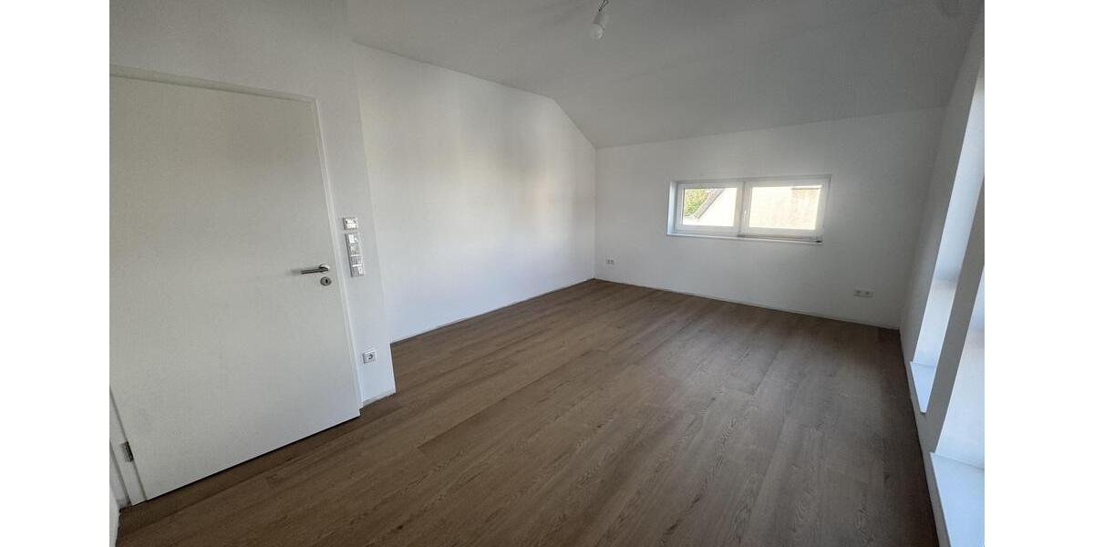 Etagenwohnung Neustadt am Rübenberge - 3.5 Zimmer, 150 m&sup2;, 1.400&euro; | Angebot:25852981