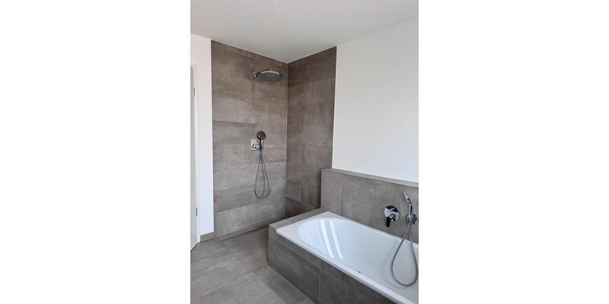 Maisonettenwohnung Wunstorf - 5 Zimmer, 141 m&sup2;, 2.200&euro; | Angebot:25960055