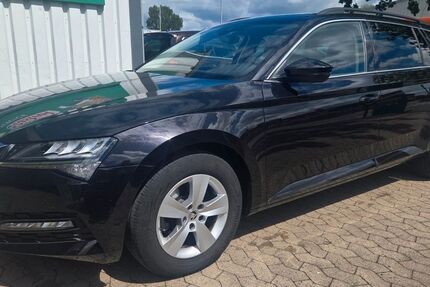 Skoda Superb 24.100 km 26.999 &euro; Garbsen bei Hannover 30827