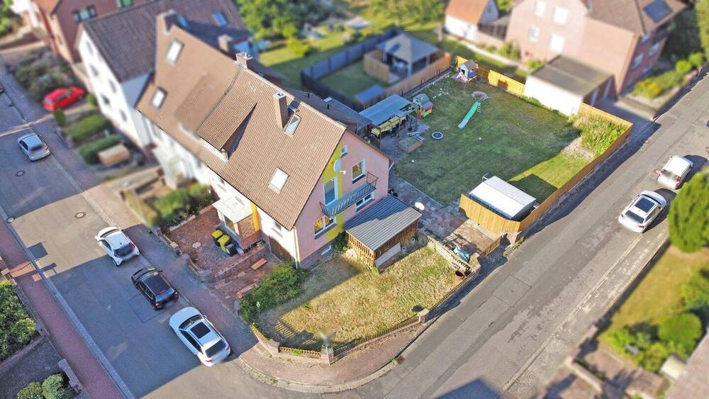 Doppelhaushälfte Garbsen Berenbostel - 7 Zimmer, 140 m&sup2;, 429.000&euro; | Angebot:26017919