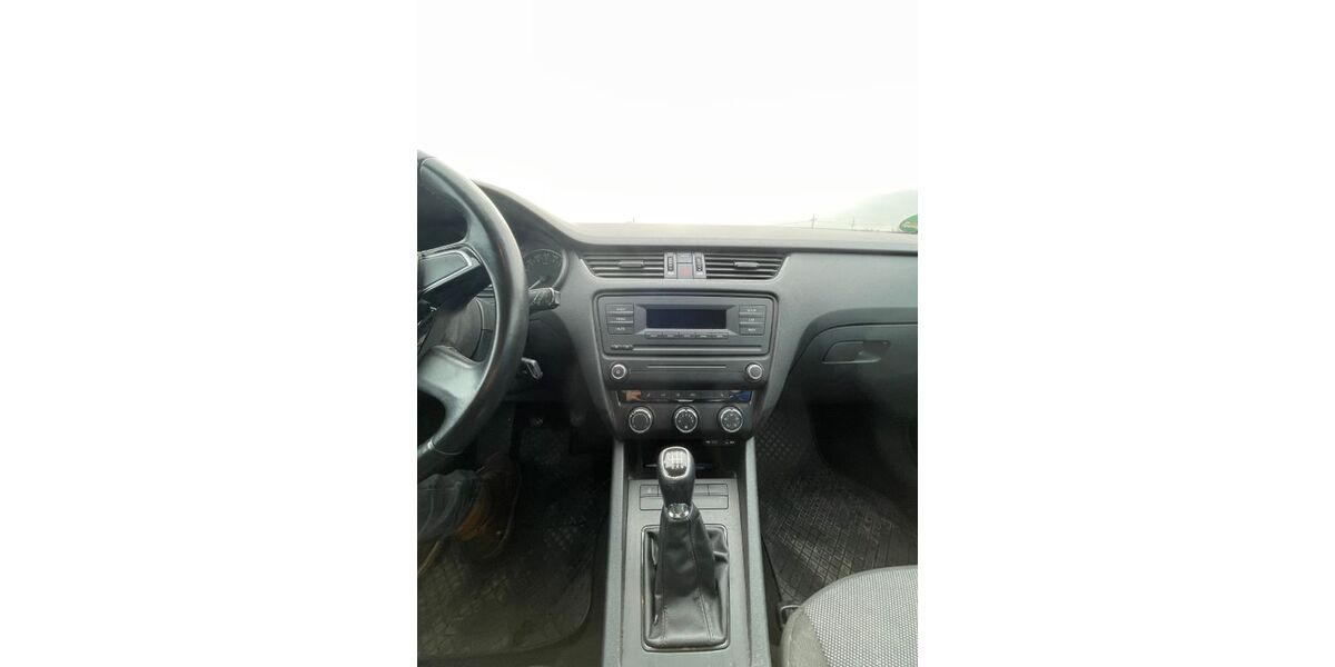 Skoda Octavia 208.304 km 5.100 &euro; Wunstorf 31515