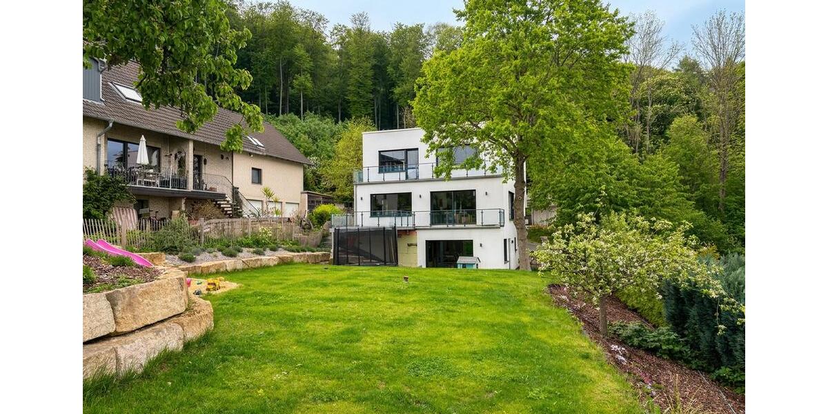 Einfamilienhaus Springe - 5 Zimmer, 244 m&sup2;, 2.200&euro; | Angebot:26453481