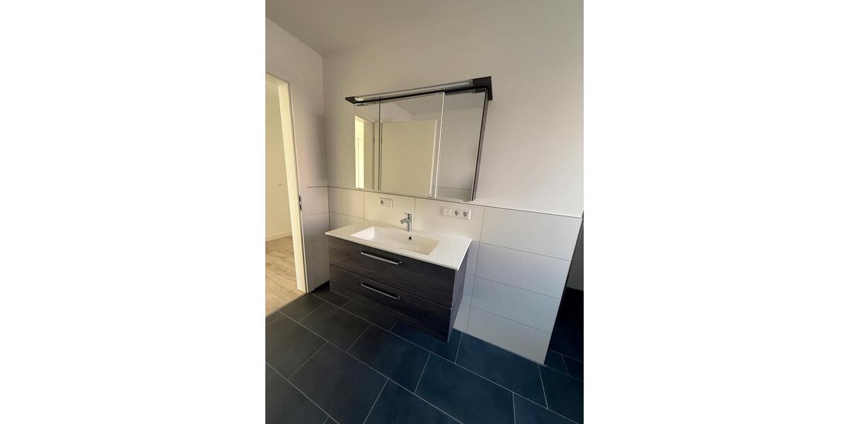 Erdgeschoßwohnung Wedemark - 3 Zimmer, 96 m&sup2;, 1.200&euro; | Angebot:24766221