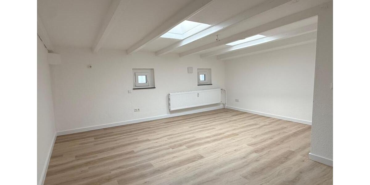 Dachgeschoßwohnung Hannover Vahrenwald-List - 3 Zimmer, 99 m&sup2;, 1.080&euro; | Angebot:26364151
