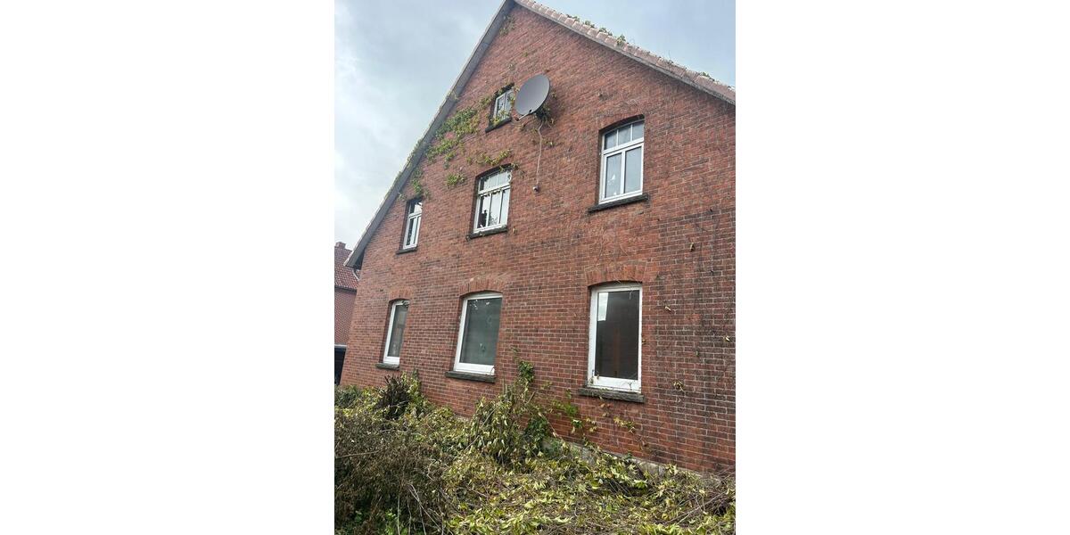 Einfamilienhaus Nordsehl - 8 Zimmer, 180 m&sup2;, 188.000&euro; | Angebot:26987998
