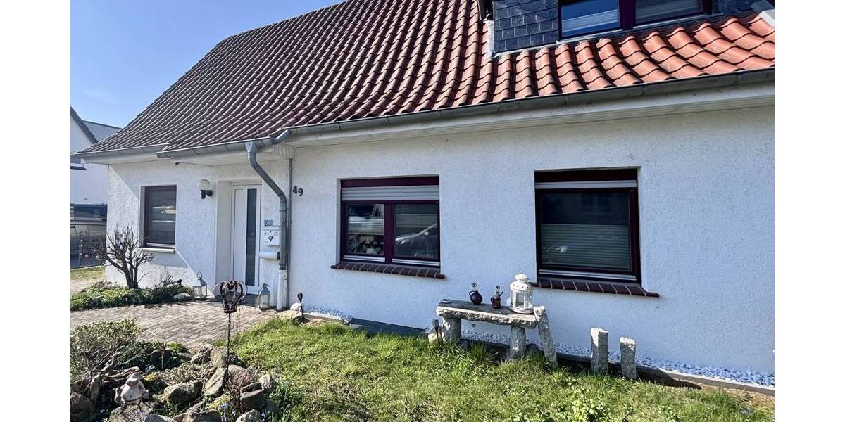 Doppelhaushälfte Wunstorf - 6 Zimmer, 165 m&sup2;, 369.000&euro; | Angebot:25983401