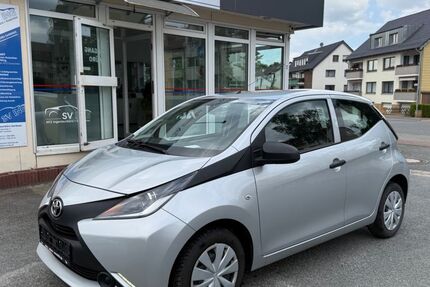 Toyota Aygo (X) 22.250 km 7.900 &euro; Garbsen 30827