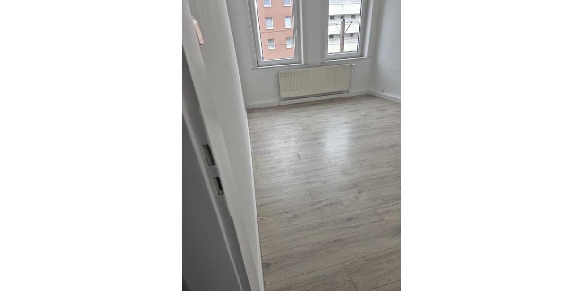 Etagenwohnung Langenhagen Brink - 3 Zimmer, 97 m&sup2;, 1.200&euro; | Angebot:25539911