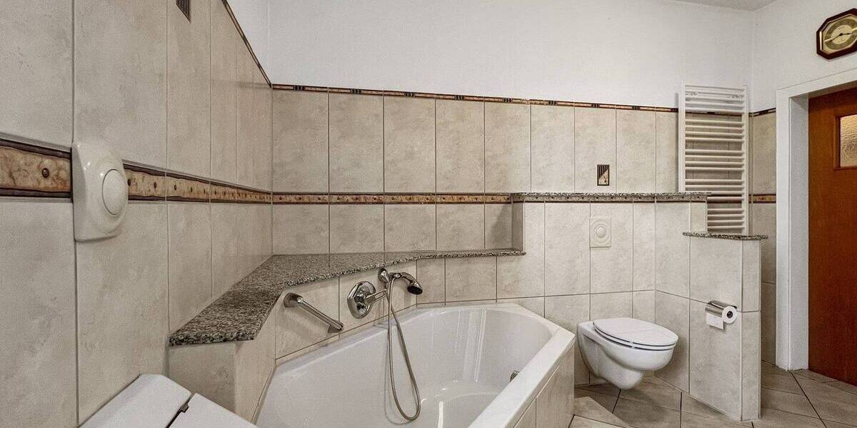 Einfamilienhaus Stadthagen - 1 Zimmer, 362 m&sup2;, 295.000&euro; | Angebot:26609022