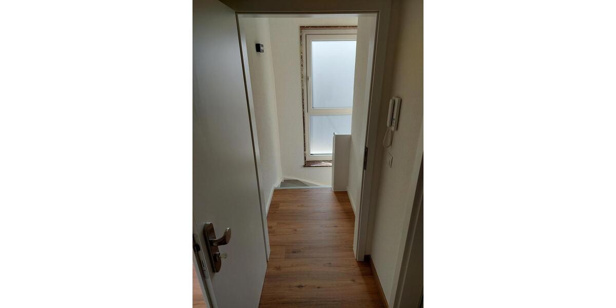 Dachgeschoßwohnung Sarstedt - 3 Zimmer, 57 m&sup2;, 684&euro; | Angebot:25907116