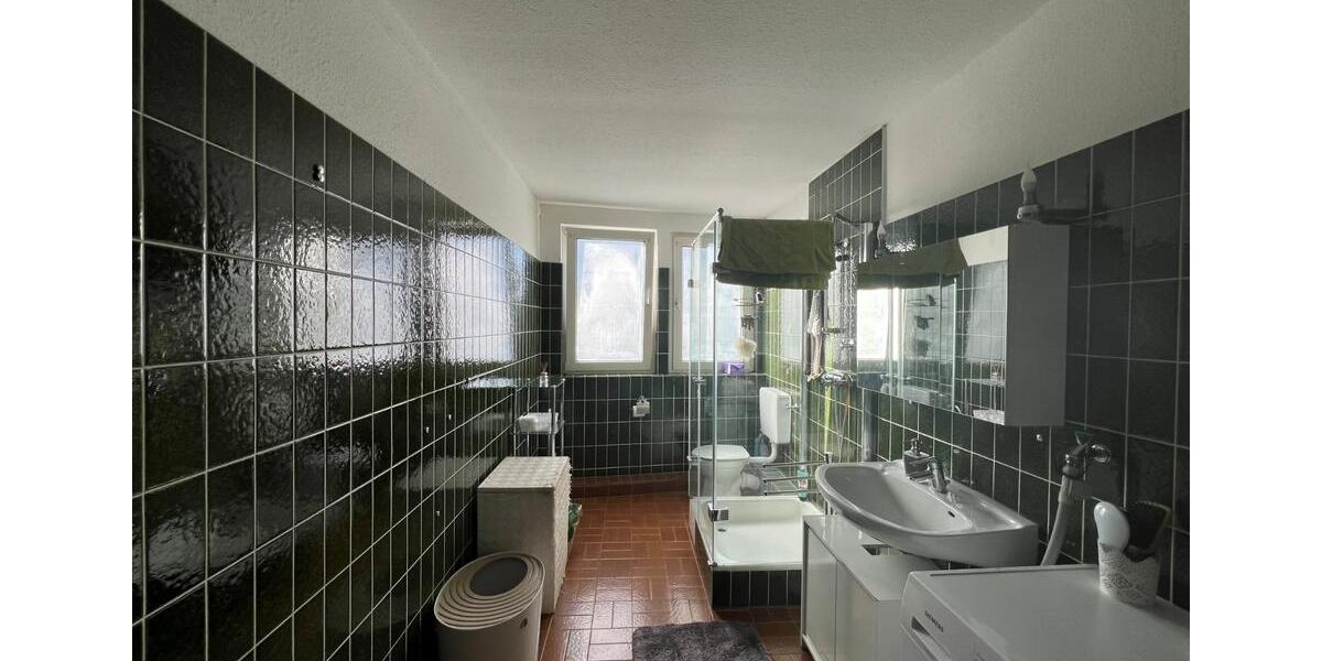 Dachgeschoßwohnung Bad Münder am Deister - 4 Zimmer, 121 m&sup2;, 900&euro; | Angebot:25126248