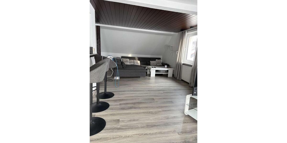 Etagenwohnung Springe - 3 Zimmer, 90 m&sup2;, 585&euro; | Angebot:25375266