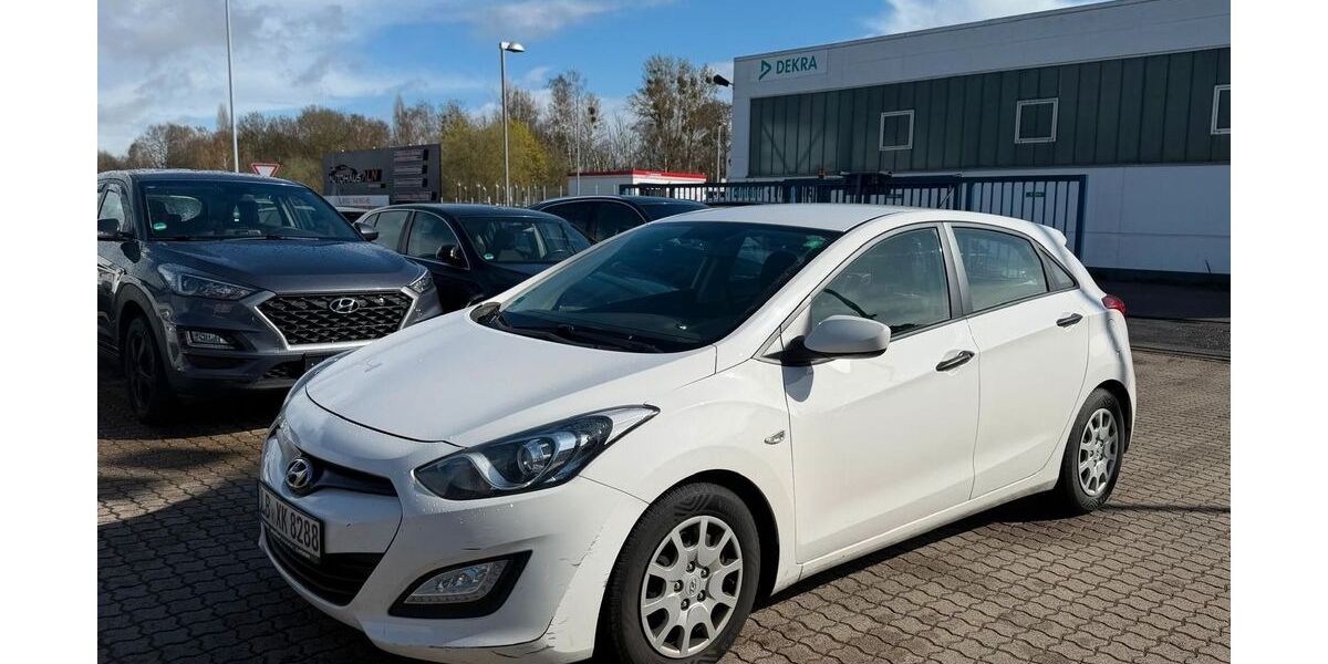 Hyundai i30 198.000 km 3.700 &euro; Seelze 30926