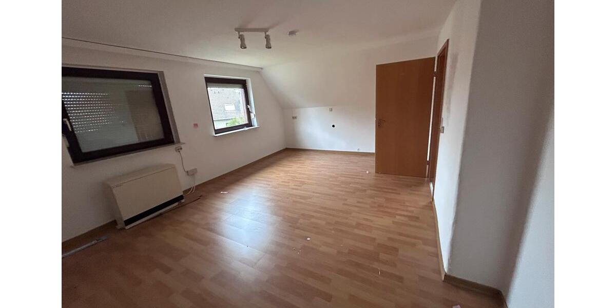 Doppelhaushälfte Sehnde - 3 Zimmer, 110 m&sup2;, 1.300&euro; | Angebot:25876062