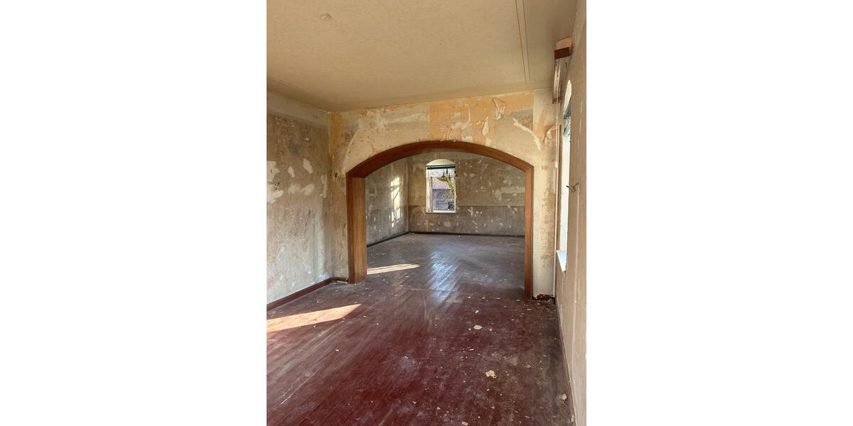 Bauernhaus, Landhaus Bad Nenndorf - 8 Zimmer, 360 m&sup2;, 280.000&euro; | Angebot:27131246