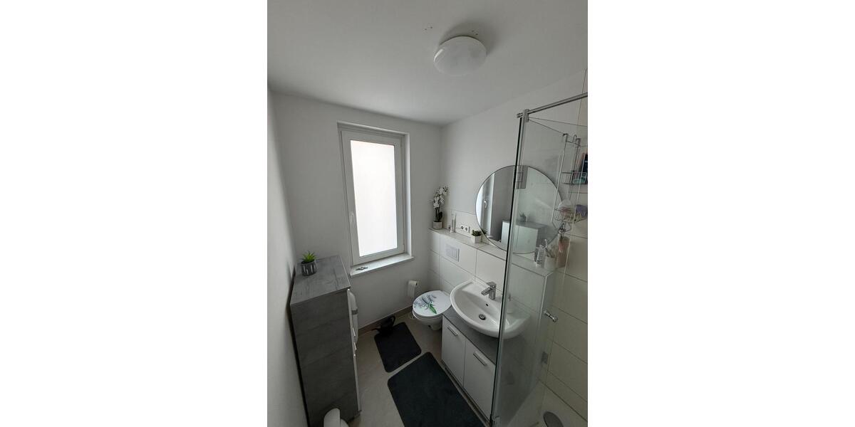 Etagenwohnung Hannover Herrenhausen-Stöcken - 3 Zimmer, 95 m&sup2;, 1.000&euro; | Angebot:25890647