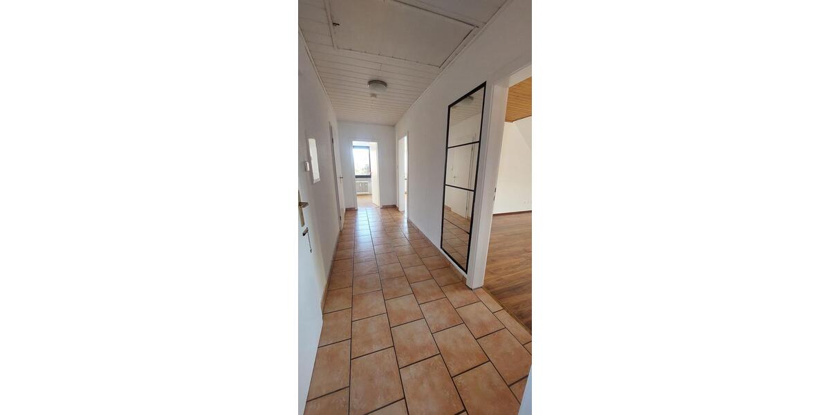 Etagenwohnung Burgwedel - 3 Zimmer, 68 m&sup2;, 646&euro; | Angebot:24626683