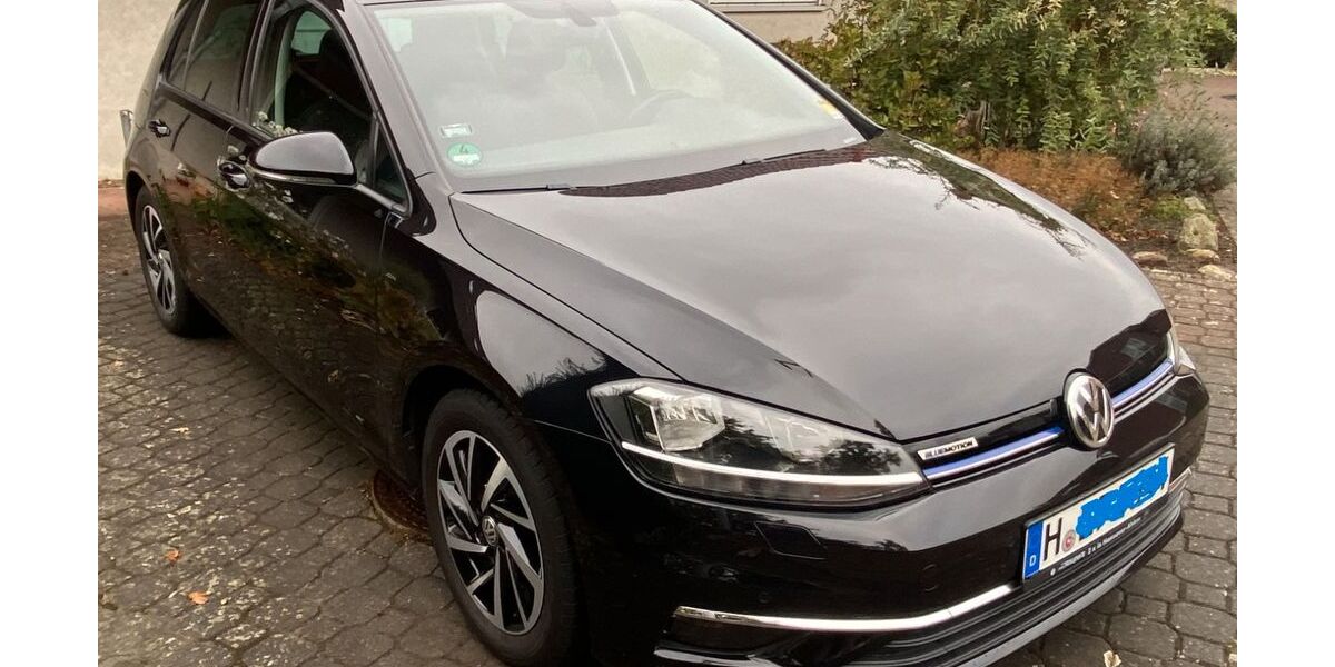 VW Golf 72.000 km 16.900 &euro; Gehrden 30989