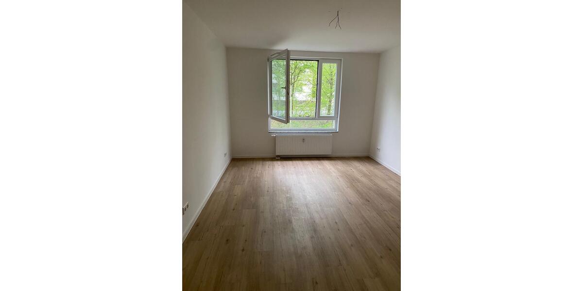 Erdgeschoßwohnung Hannover Herrenhausen-Stöcken - 3 Zimmer, 75 m&sup2;, 1.180&euro; | Angebot:25964875