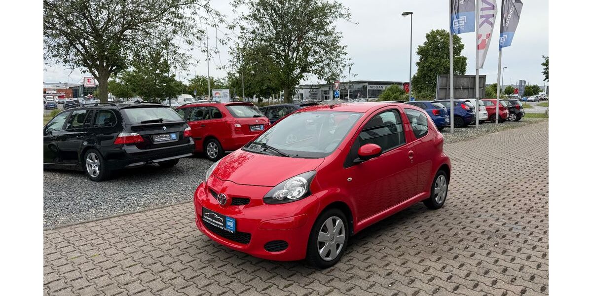 Toyota Aygo (X) 101.320 km 2.999 &euro; Hemmingen 30966