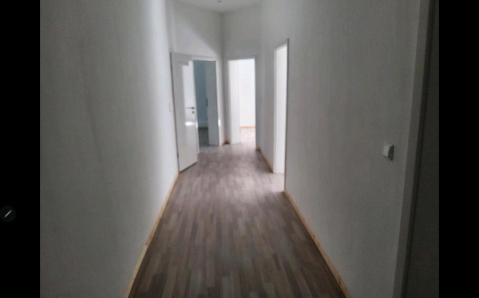 Etagenwohnung Hannover Herrenhausen-Stöcken - 4 Zimmer, 100 m&sup2;, 1.150&euro; | Angebot:25858530