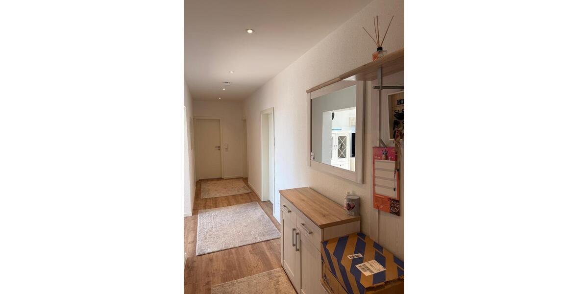 Etagenwohnung Hannover Herrenhausen-Stöcken - 3 Zimmer, 95 m&sup2;, 1.000&euro; | Angebot:25890647