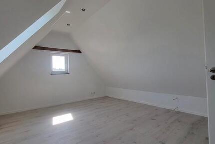 Wohnung Burgdorf - 4 Zimmer, 93 m&sup2;, 930&euro; | Angebot:26021921