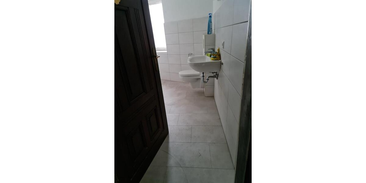 Etagenwohnung Stadthagen - 6 Zimmer, 150 m&sup2;, 1.275&euro; | Angebot:25995460