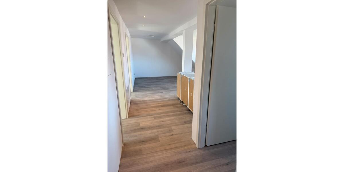Dachgeschoßwohnung Ronnenberg - 2.5 Zimmer, 55 m&sup2;, 745&euro; | Angebot:25937153