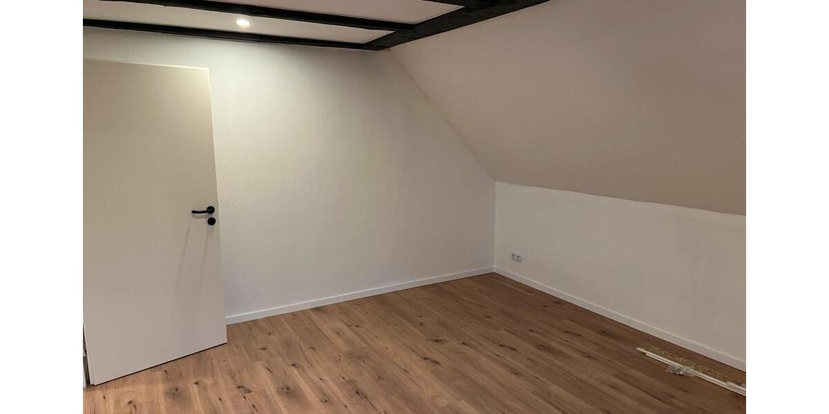 Etagenwohnung Langenhagen Engelbostel - 2.5 Zimmer, 72 m&sup2;, 700&euro; | Angebot:25906117