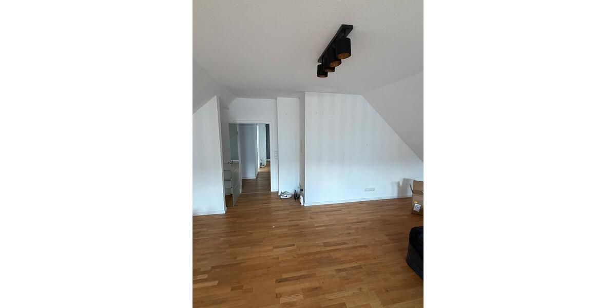 Dachgeschoßwohnung Bad Nenndorf - 3 Zimmer, 99 m&sup2;, 245.000&euro; | Angebot:26983090