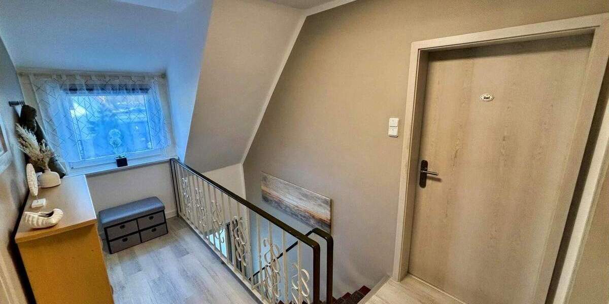 Einfamilienhaus Isernhagen Altwarmbüchen - 5 Zimmer, 192 m&sup2;, 599.000&euro; | Angebot:25672298