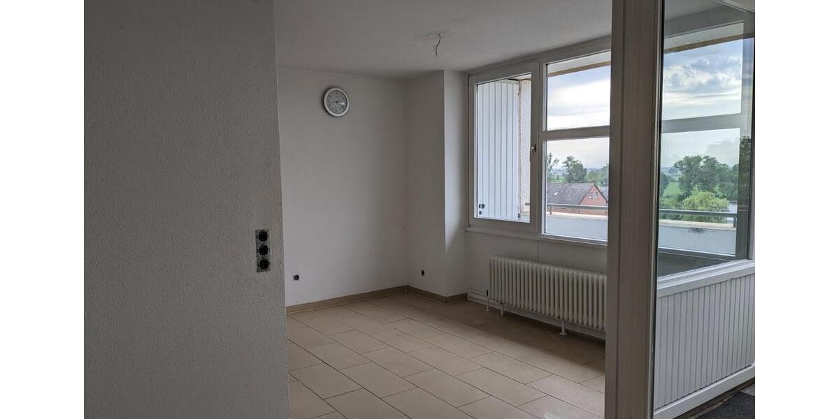 Etagenwohnung Lehrte - 3 Zimmer, 98 m&sup2;, 890&euro; | Angebot:25206445