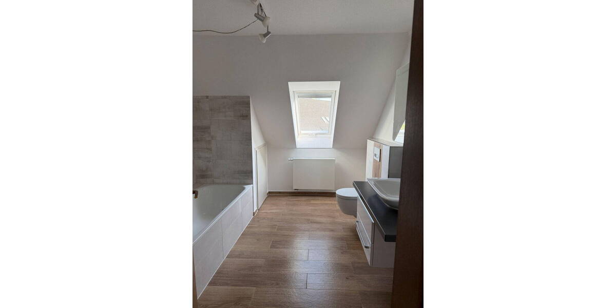 Etagenwohnung Garbsen Garbsen-Mitte - 3 Zimmer, 90 m&sup2;, 1.000&euro; | Angebot:26527573