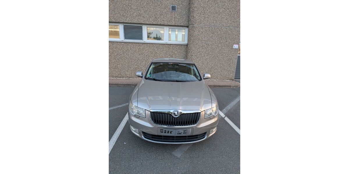 Skoda Superb 188.000 km 6.295 &euro; Hannover 30539