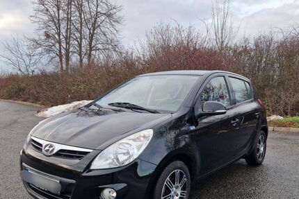 Hyundai i20 102.000 km 3.799 &euro; Hannover 30453